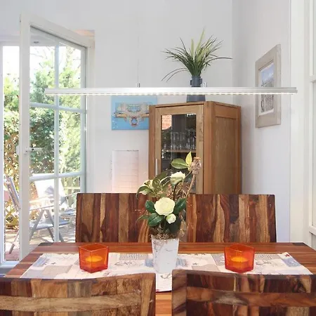 Haus Jenny D 1 アパート *