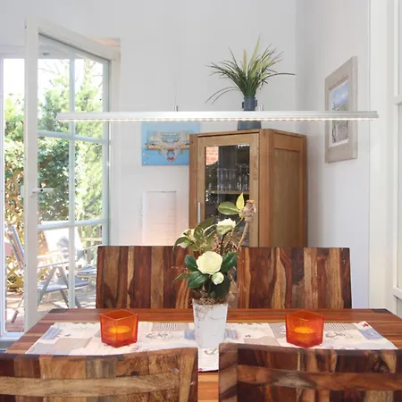 Haus Jenny D 1 アパート *